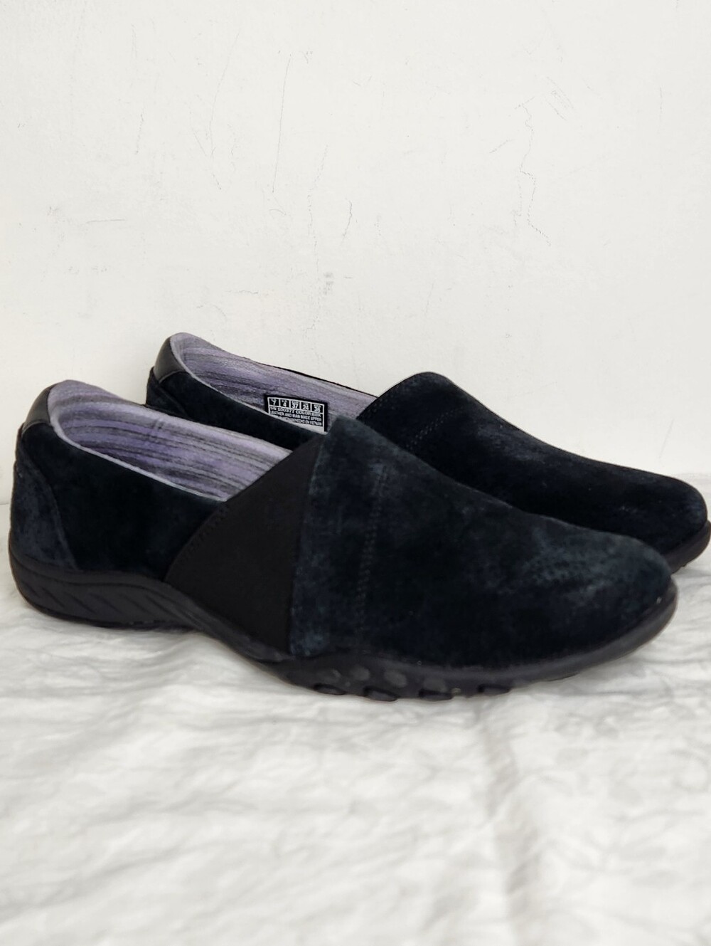 All Black Slip On Sketchers Sneakers